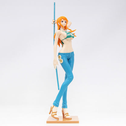 BANPRESTO - ONE PIECE NAMI  GLITTER AND GLAMOURS